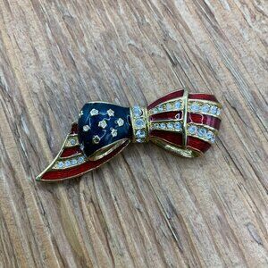 Carolee Vintage Rhinestone USA Flag Bow Gold Tone Brooch
